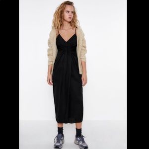 【ZARA】Draped midi dress. size S